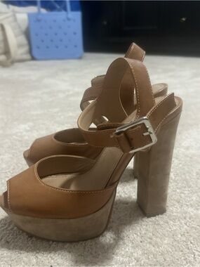 Steve Madden Women's Tan Platform Peep-Toe Block Heel Sandals